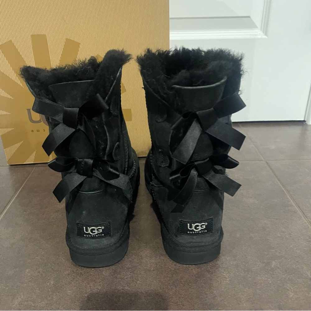 UGG Bailey Bow Black Boots size 8 with original box